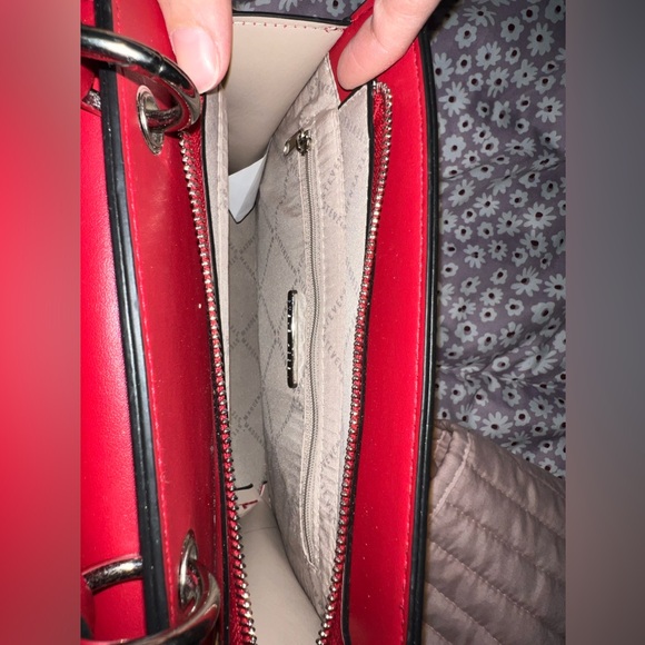 Red Steve Madden Crossbody - Picture 4 of 5